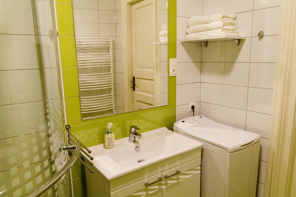 Eoetvoes Apartman Budapeste Quarto foto